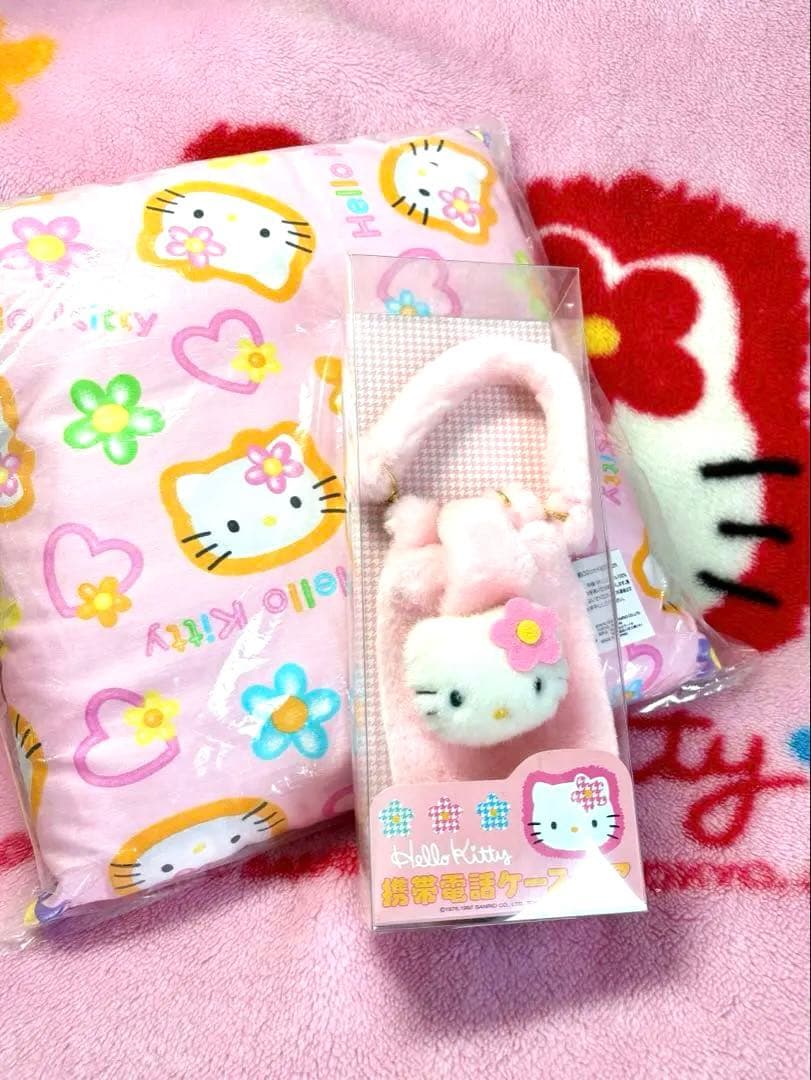 新品　激レア　カオハナ　ハローキティ　クッション　ボアポーチ　携帯ケース レトロ 希少 激レア ハローキティ 1998年製 ポーチ 成レトロ カオハナ - メルカリ