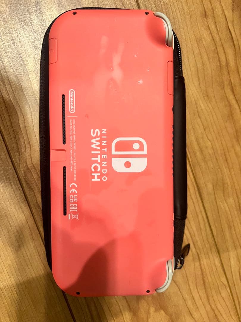 Switchライト本体　ポケットモンスターバイオレットのカセットとケース付き Nintendo Switch light ポケットモンスターバイオレット