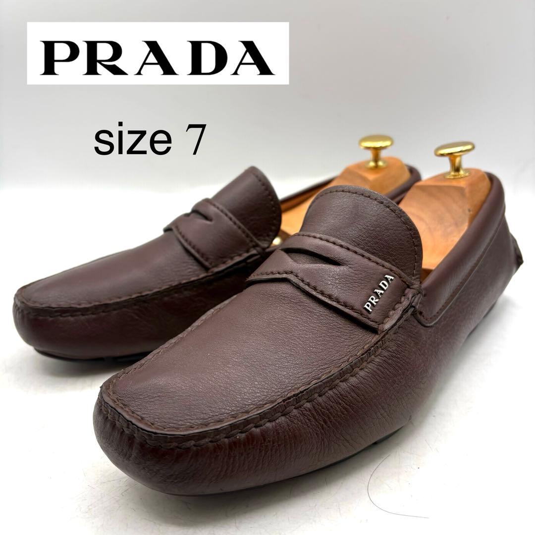 美品✨ PRADA 銀ロゴ ドライビング　ローファー 【7】 茶 シボ 美品✨ PRADA 銀ロゴ ドライビング コインローファー 【7】 茶 シボ