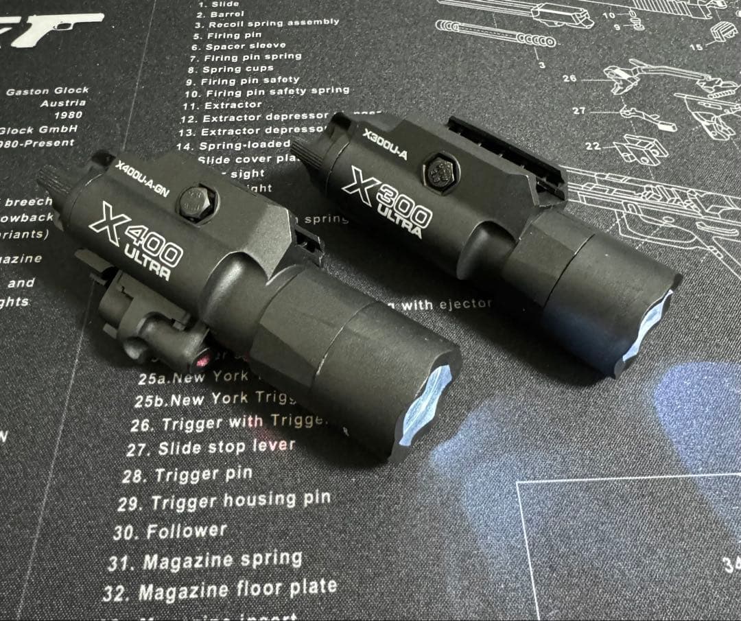 2点セット】SUREFIRE X300・X400 ウェポンライト 予備電池付属 - メルカリ