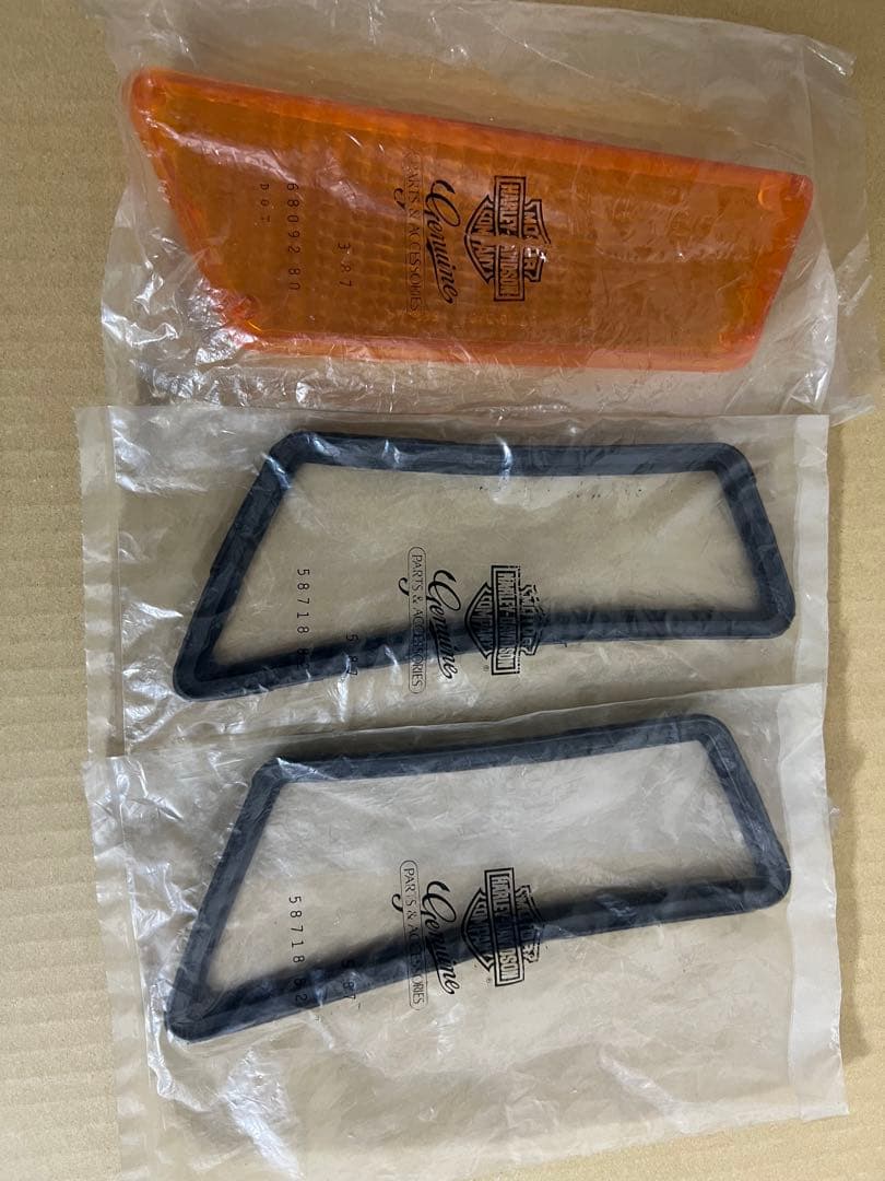 fxrp.tフェアリング純正ウィンカーレンズラバー 23300277.jpg