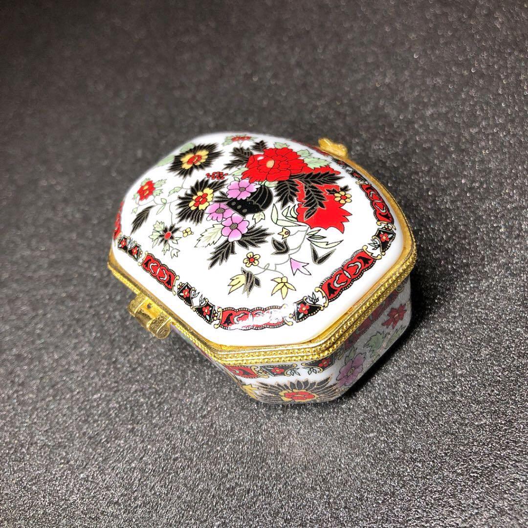 未使用品】マイセン 金彩フラワー ピルケース 小物入れ - メルカリ