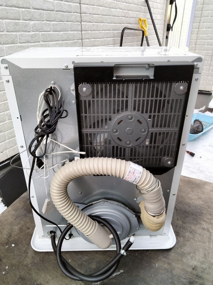 札幌発コロナFF温風石油ストーブ！品番「FF‐VG42SA」2018年式中古品