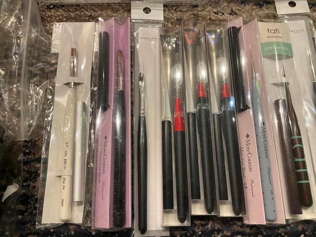 ネイルブラシ モアクチュール tati プレスト ハンドライト ネイル