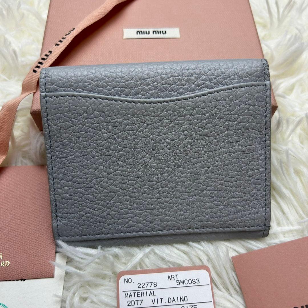 miumiu カードケース 名刺入れ ヴィッテロダイノ 完備 ウォーターリリー