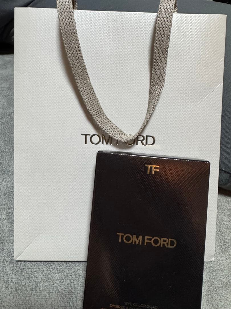 TOM FORD アイカラークォード 04A トム フォード ビューティ / アイ カラー クォード 04A サスピションの