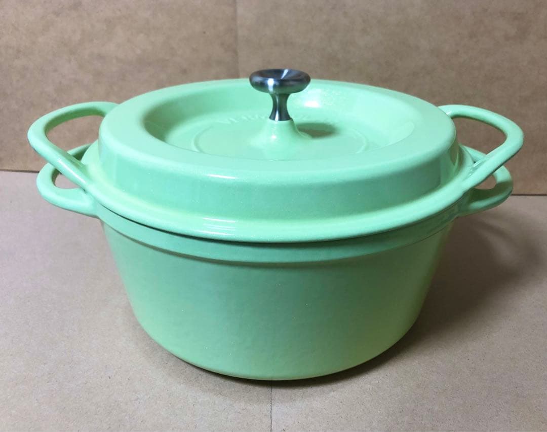 VERMICULAR Oven Pot Round #22 パールグリーン
