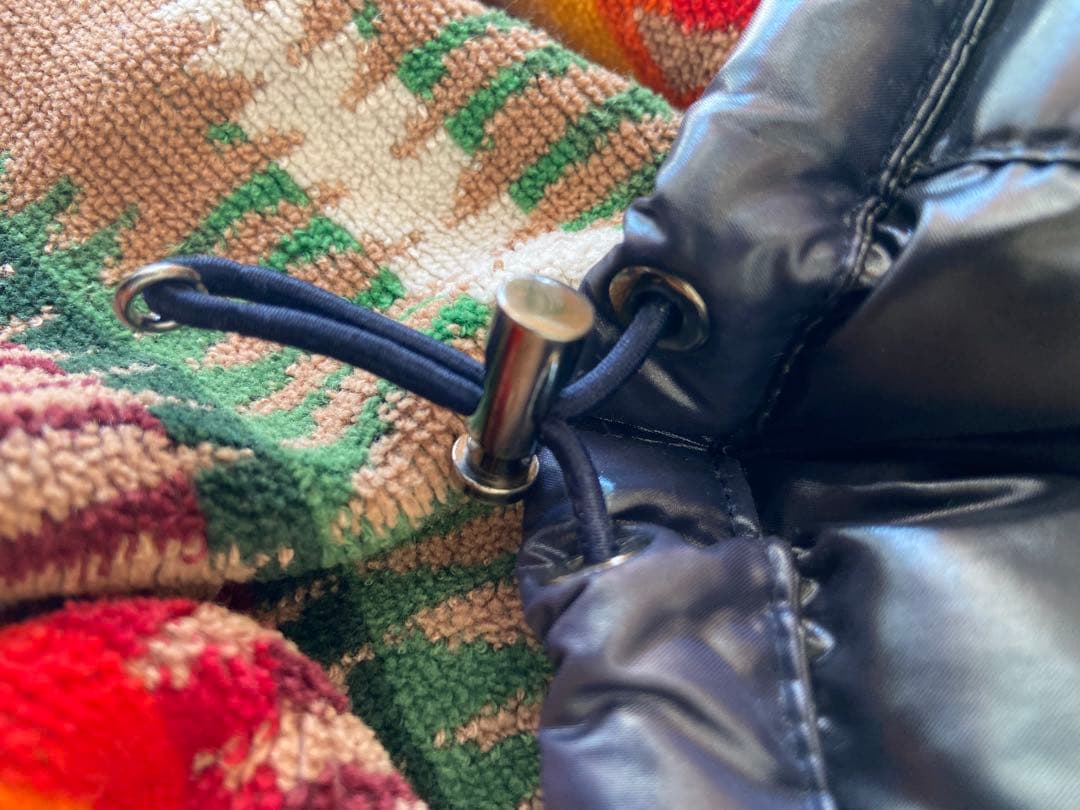 ☆1月中限定値引き モンクレール エベレスト 廃盤 ビッグロゴ ネイビー