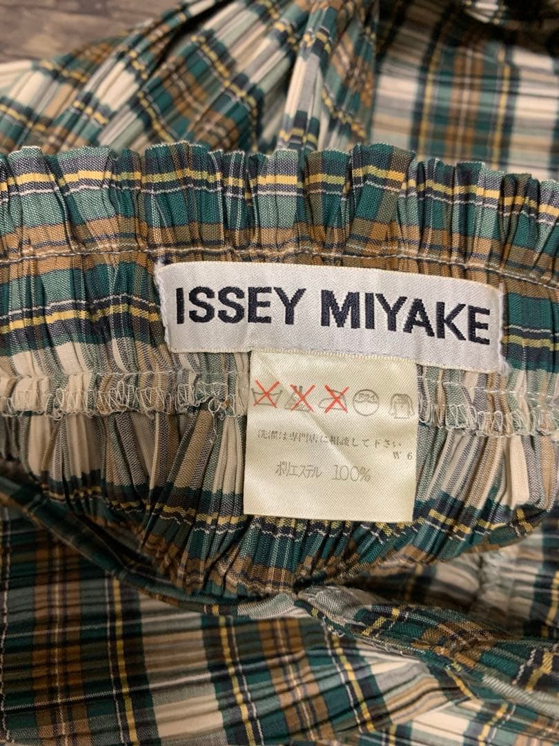 ISSEY MIYAKE チェック柄 プリーツスカート - メルカリ