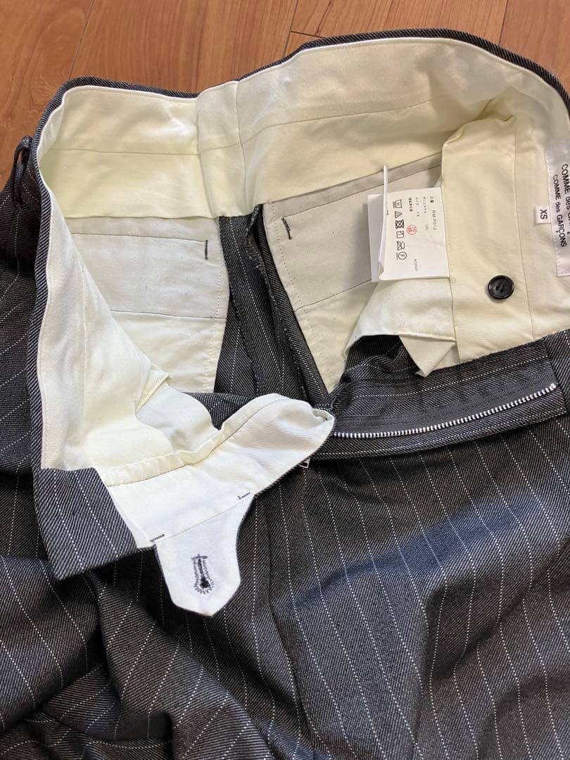 お取置き品コムデギャルソンレディース ストライプ グレー ガウチョパンツ