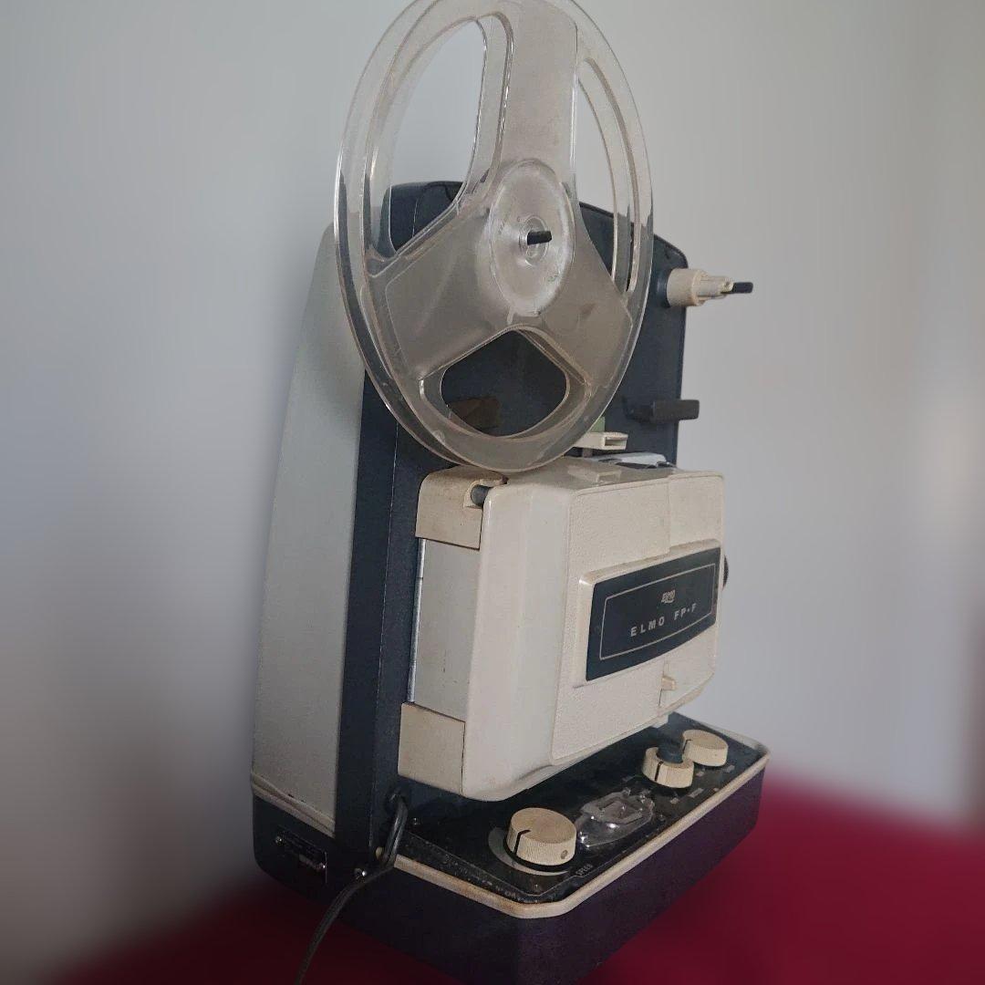 昭和希少製品、ELMO P.F.F. 映写機 ホワイト/ブラック箱付通電稼働ok