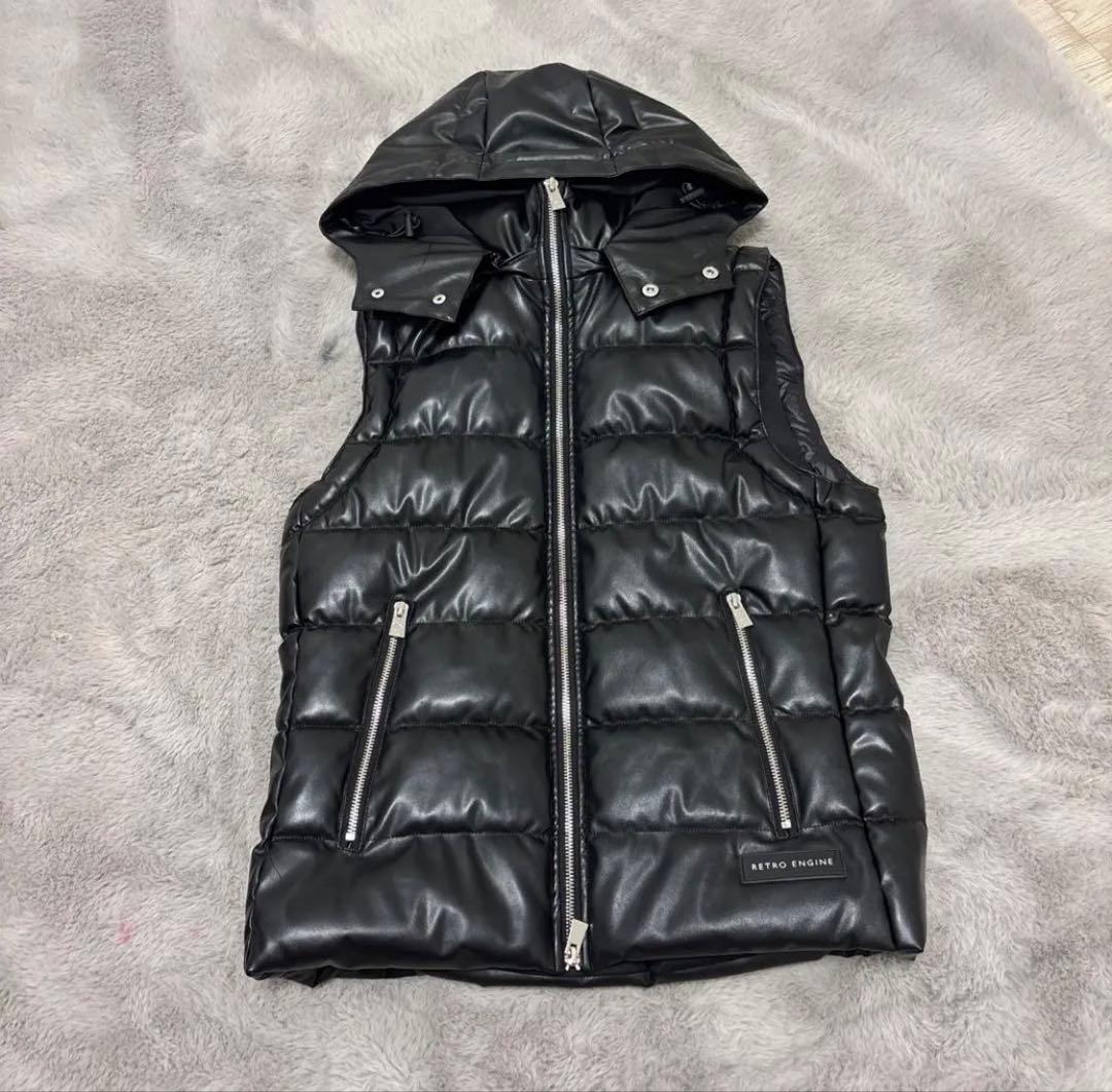 アダムスジャグラー 希少品 ベストダウンジャケット - メルカリ