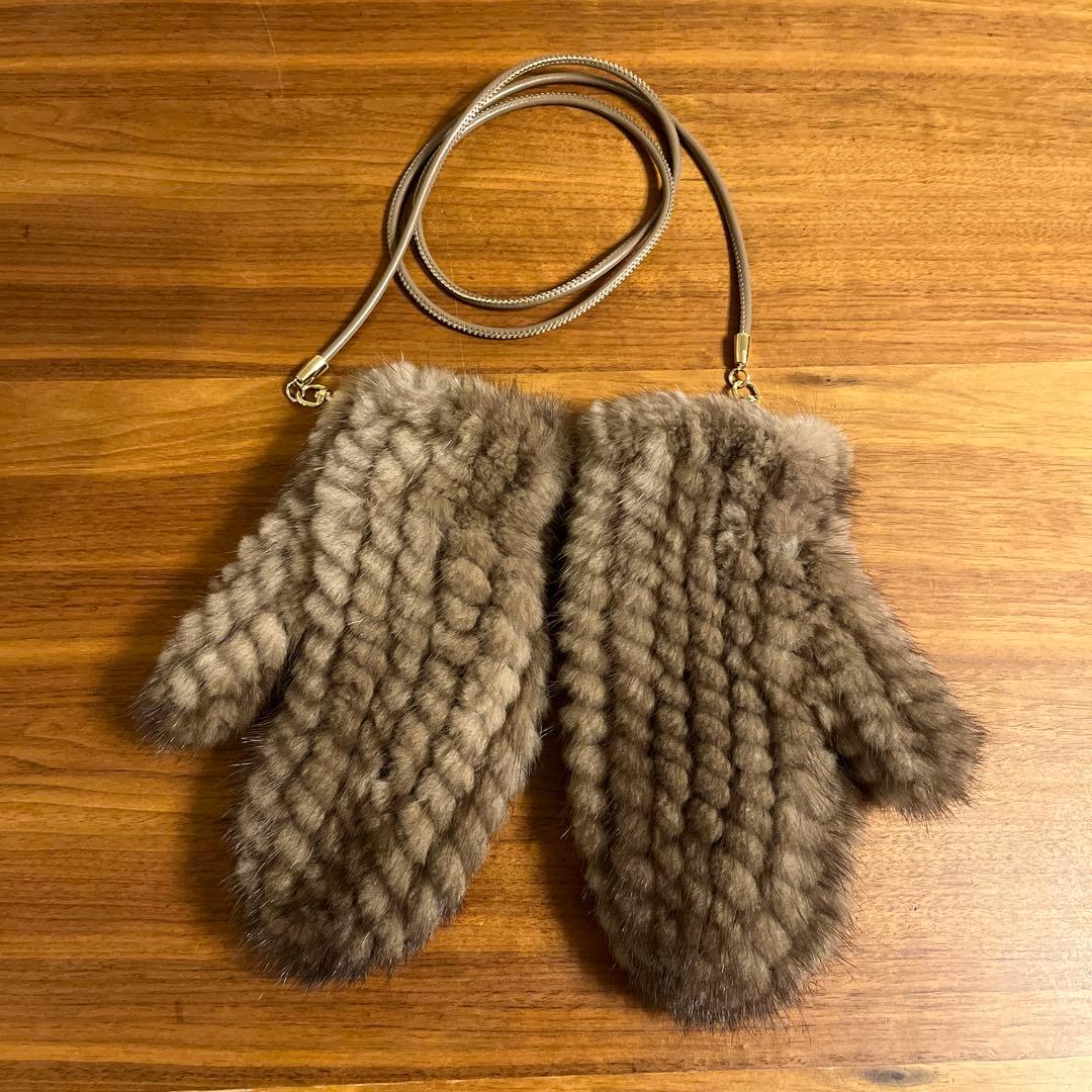 Max Mara ミンクファー ミトン 手袋 ストラップ付き 楽天市場】ミンク ミトン グローブ ストラップ付 編込み ファー手袋 本