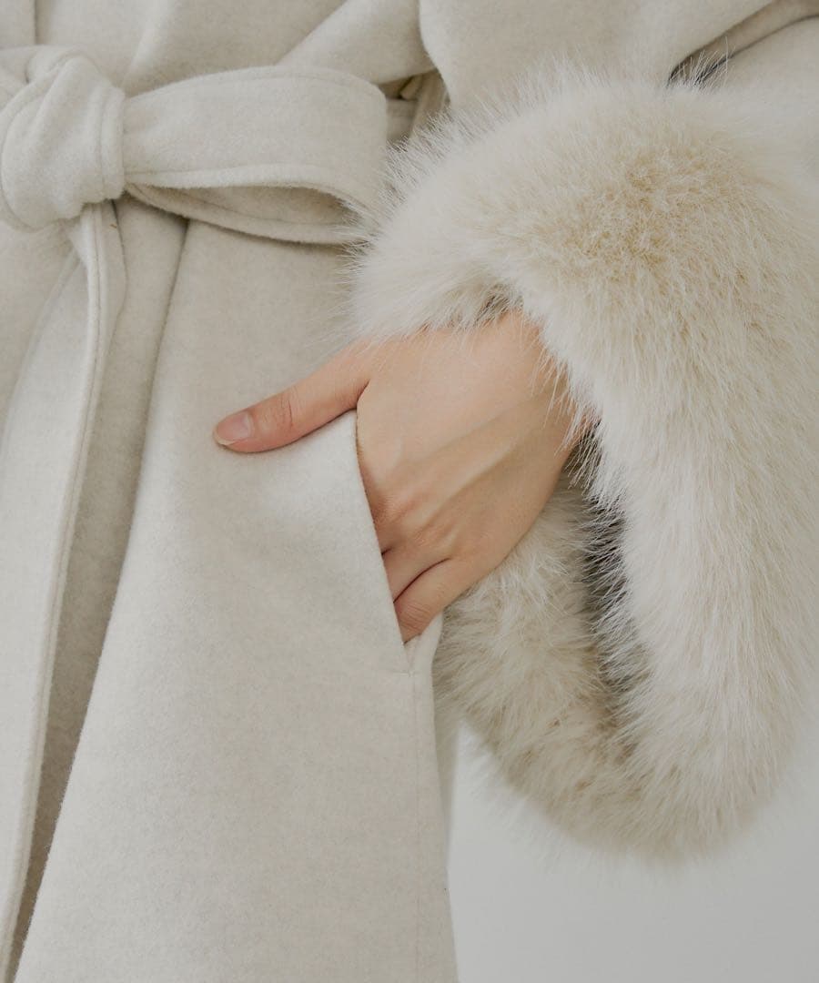 Chico 新品 ファー付きフード襟マルチwayケープコート - メルカリ