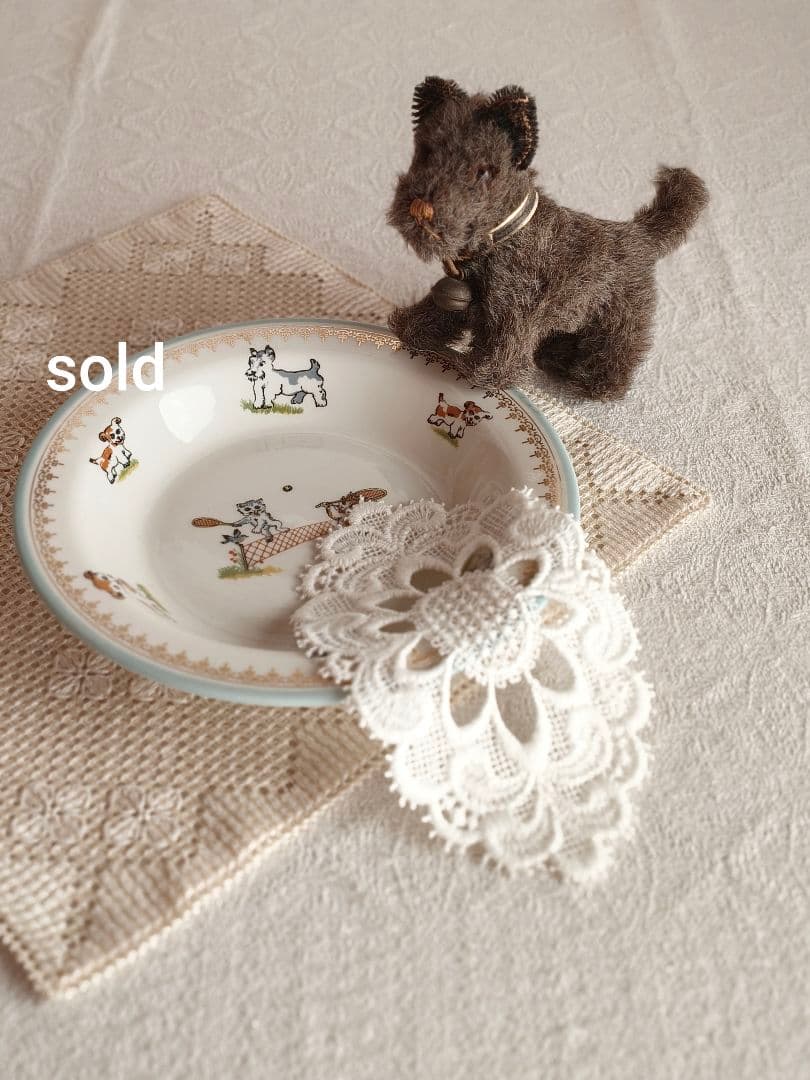 トントトンさま】vintage doily ❀オーバルが可愛い レースドイリー