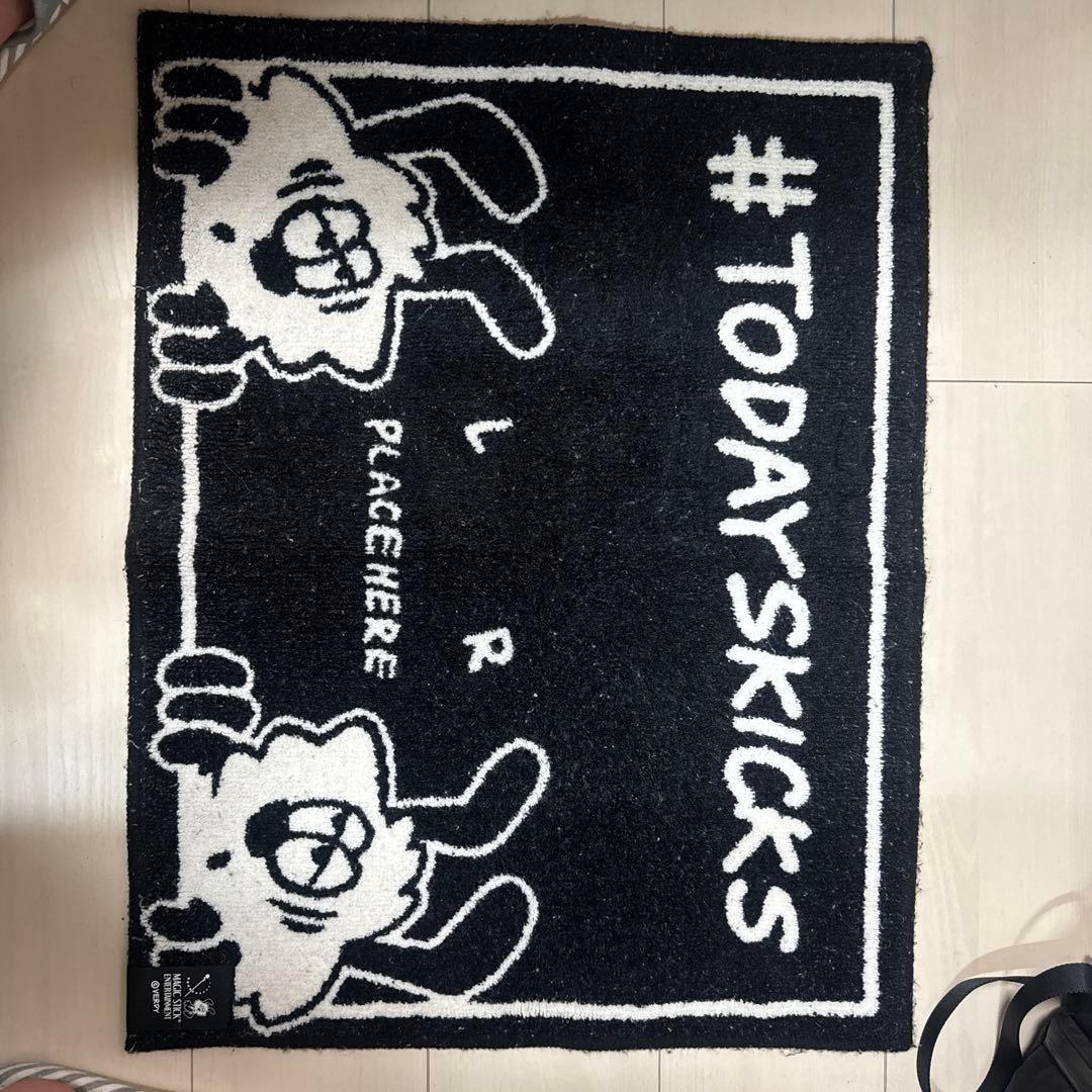 希少】Verdy Magic stick ラグマット - メルカリ