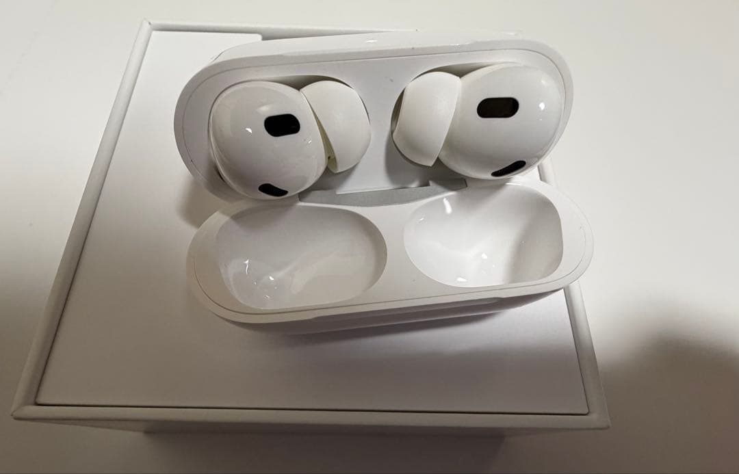(■120) AirPods Pro2 Lightningモデル Apple AirPods Pro 2nd Gen with Wireless Charging Case, iPhone
