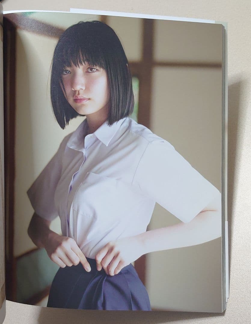 小宮山莉渚 直筆サイン入り ファースト写真集 「 少女果実 」 - メルカリ