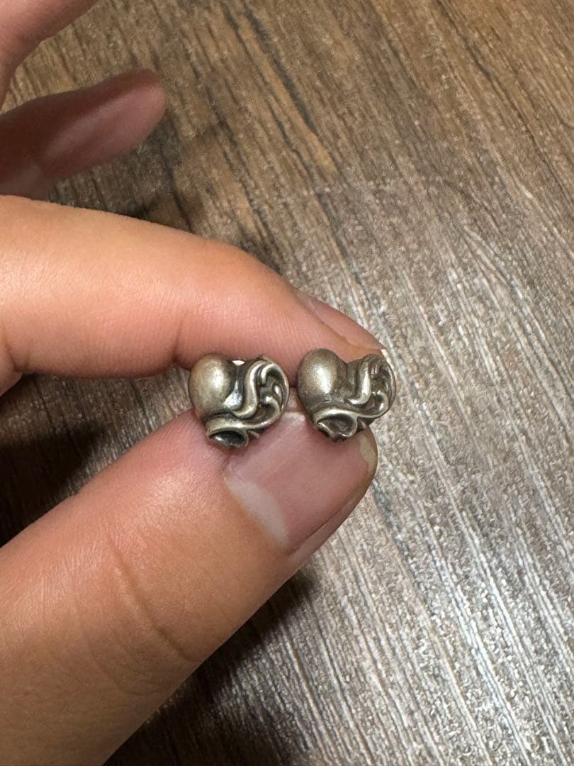 本日限定値下げ　クロムハーツ　ハートスタッドピアス　両耳2個 希少 / 極美品】CHROME HEARTS クロムハーツ ハート スタッドピアス