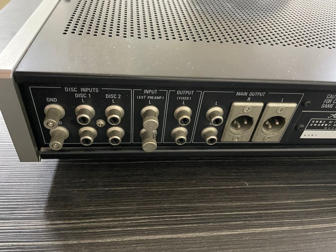 Accuphase アキュフェーズ C-220 プリアンプ 通電確認済み