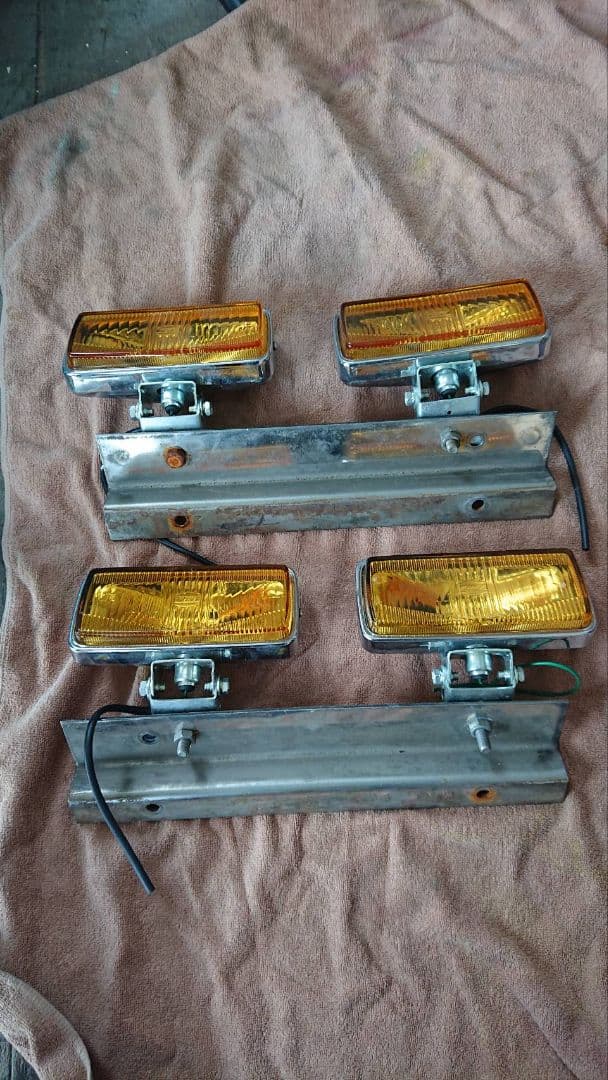 コイトフォグランプ　メッキ　4個　２４ボルト球　ワンオフステー付き　レトロ当時物 Amazon | HELIOS 汎用 トラック 24V レトロ コーナー フォグ ランプ