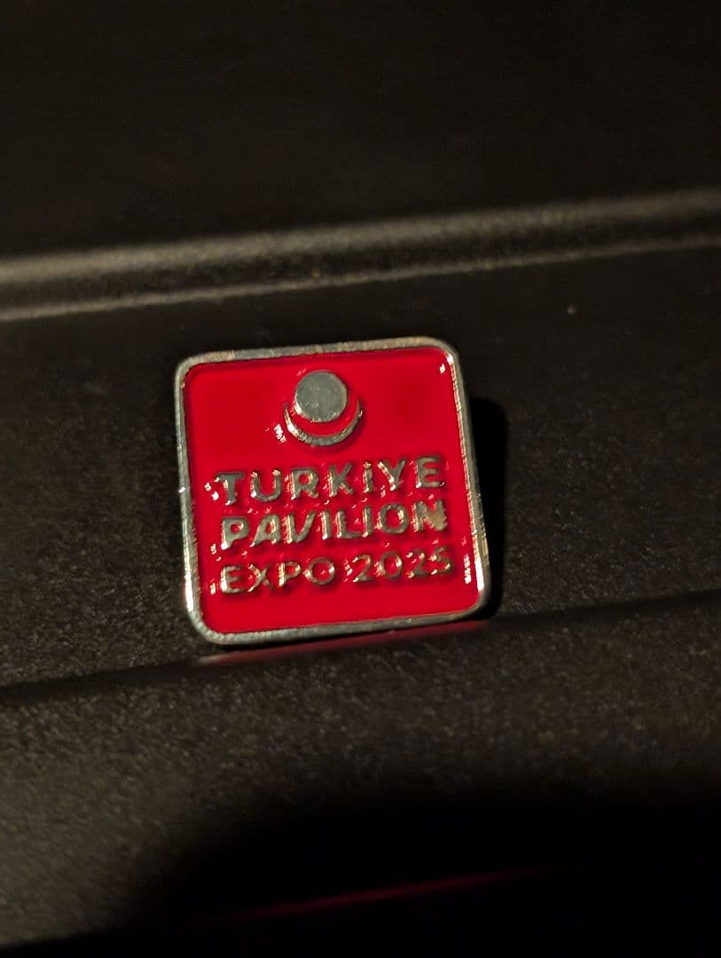 トルコパビリオン　スタッフピンバッチ　大阪・関西万博　レア　EXPO2025 非売品 トルコパビリオン トルコ館 限定 ピンバッジ 大阪万博 EXPO