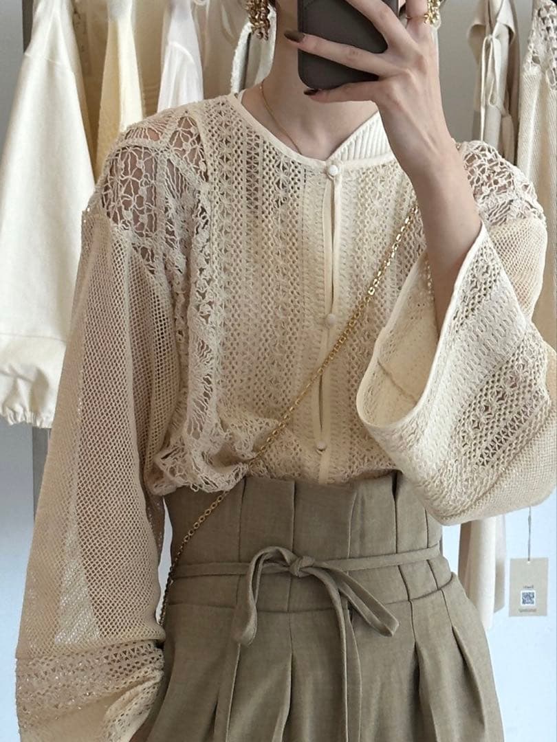 美品】Eaphi cotton lace patchwork blouse - メルカリ