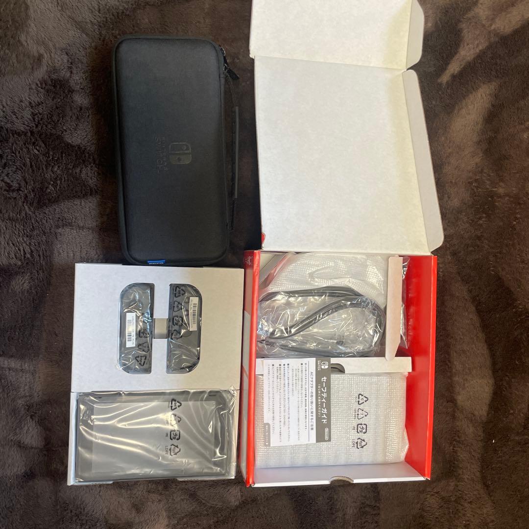 Nintendo Switch 本体 キャリングケース付き Amazon.co.jp: 【任天堂純正品】Nintendo Switchキャリングケース(画面