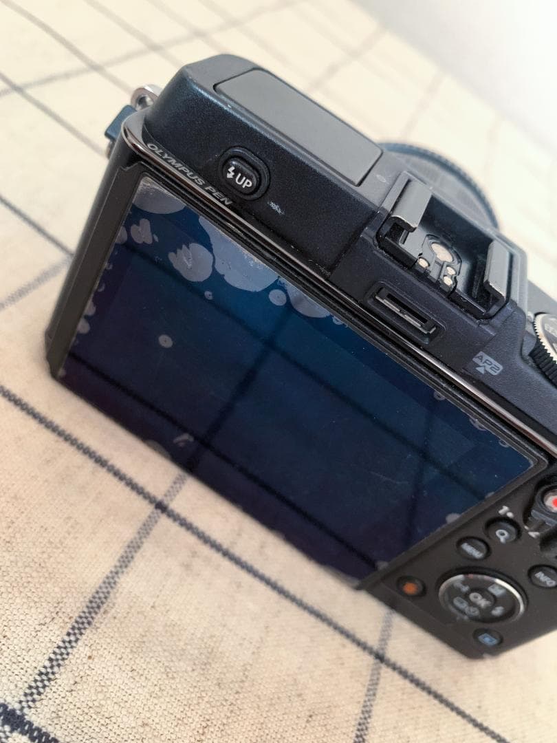 OLYMPUS ミラーレスPEN E-P5 14-42mmレンズキット ブラック - デジタル