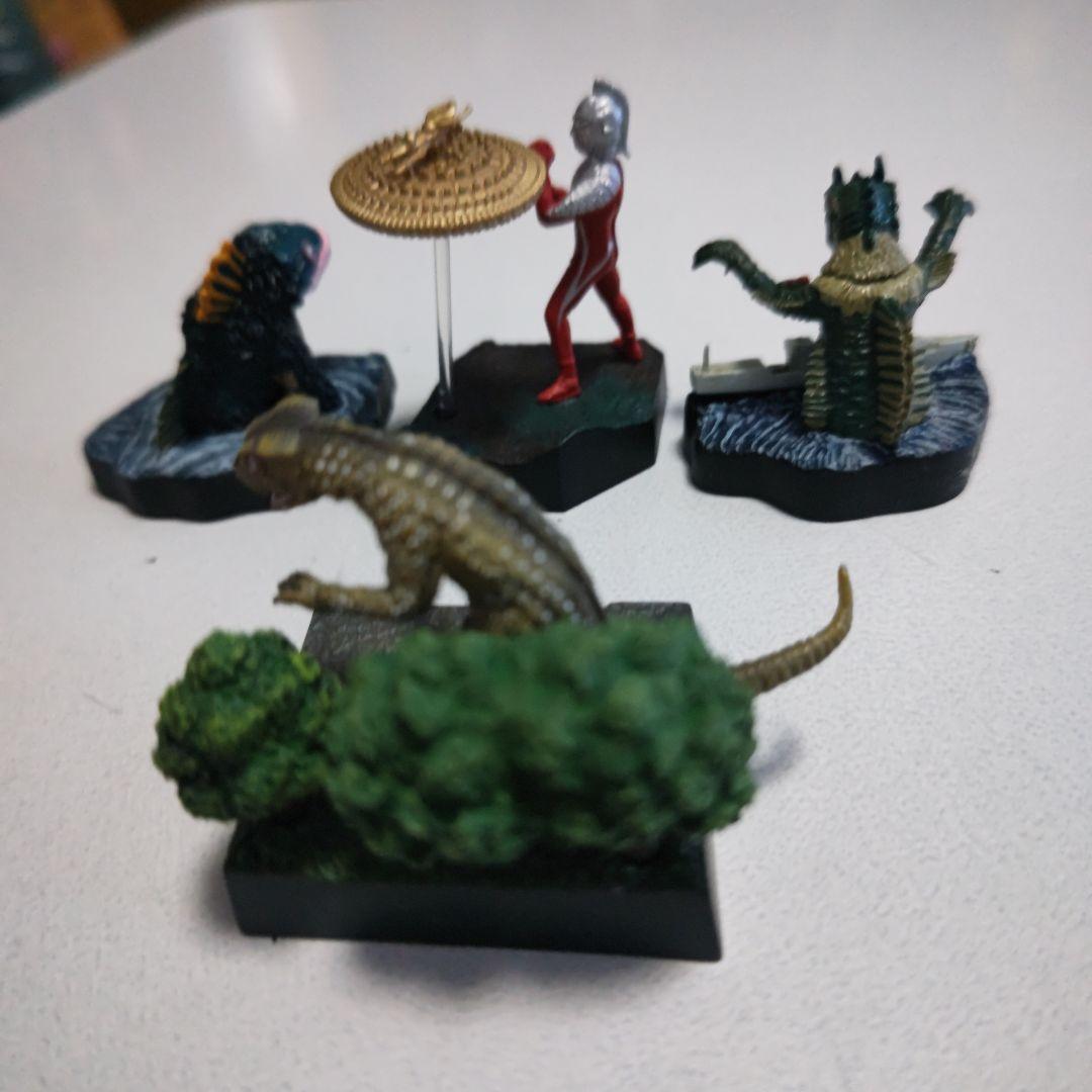 ウルトラ怪獣名鑑 シークレット含4点セット 商品説明を確認願います