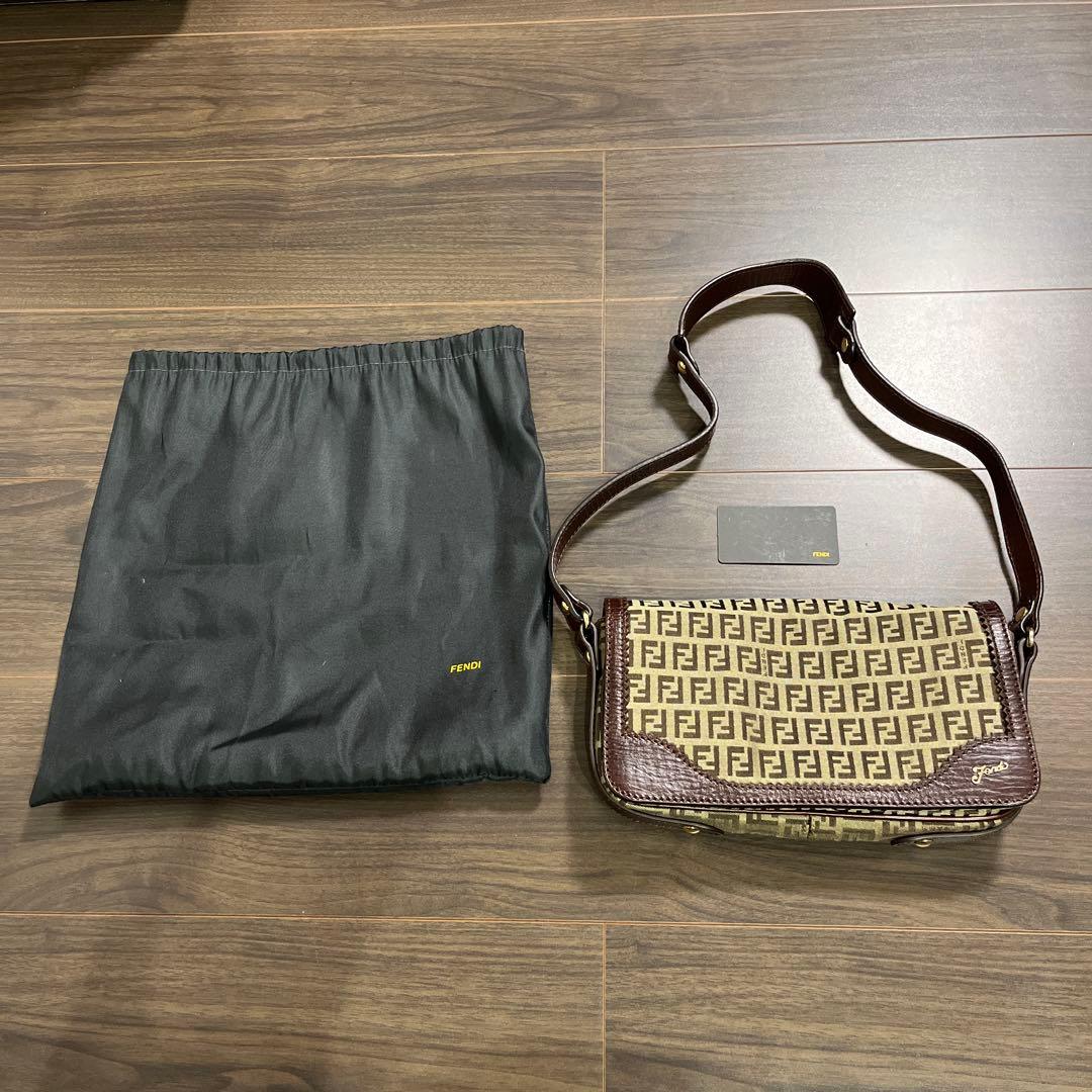 FENDI フェンディ ズッキーノ柄 ワンショルダーバッグ - メルカリ