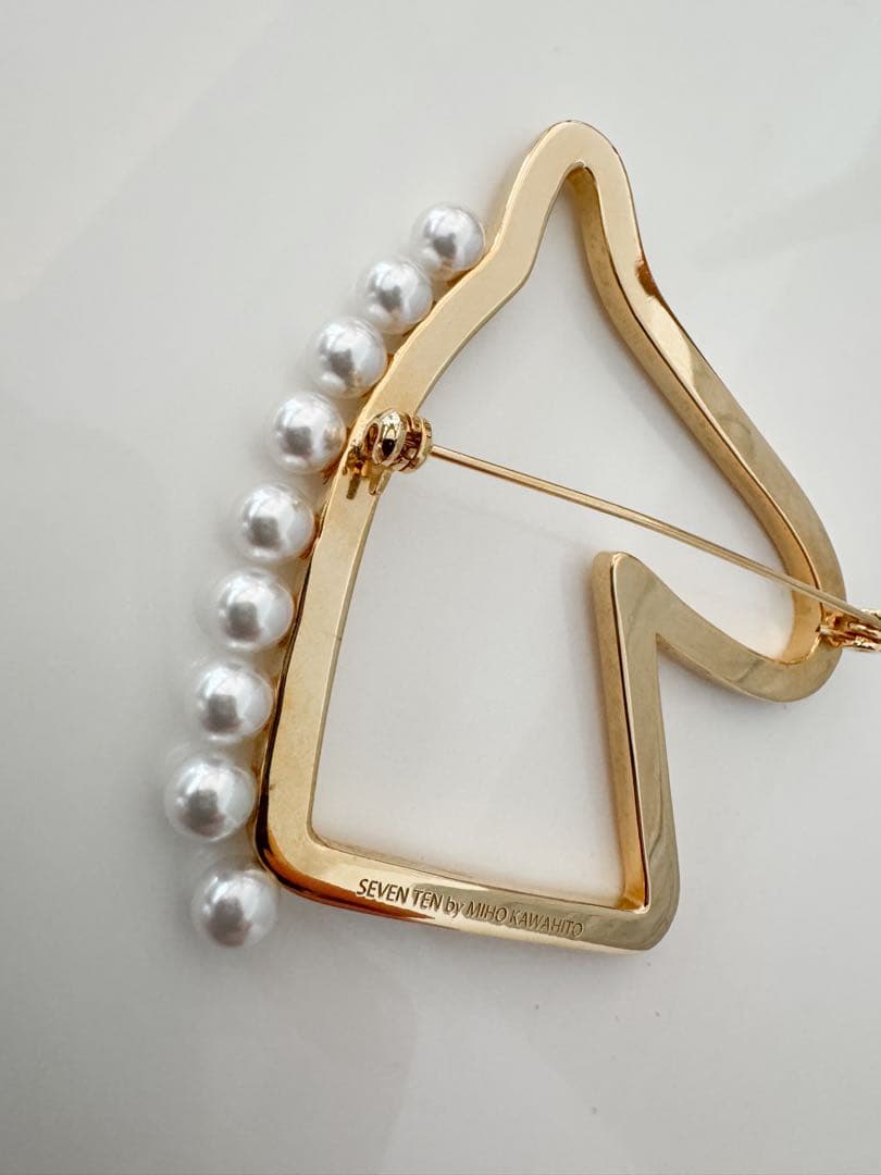 セブンテン お馬さん ホースブローチ - メルカリ