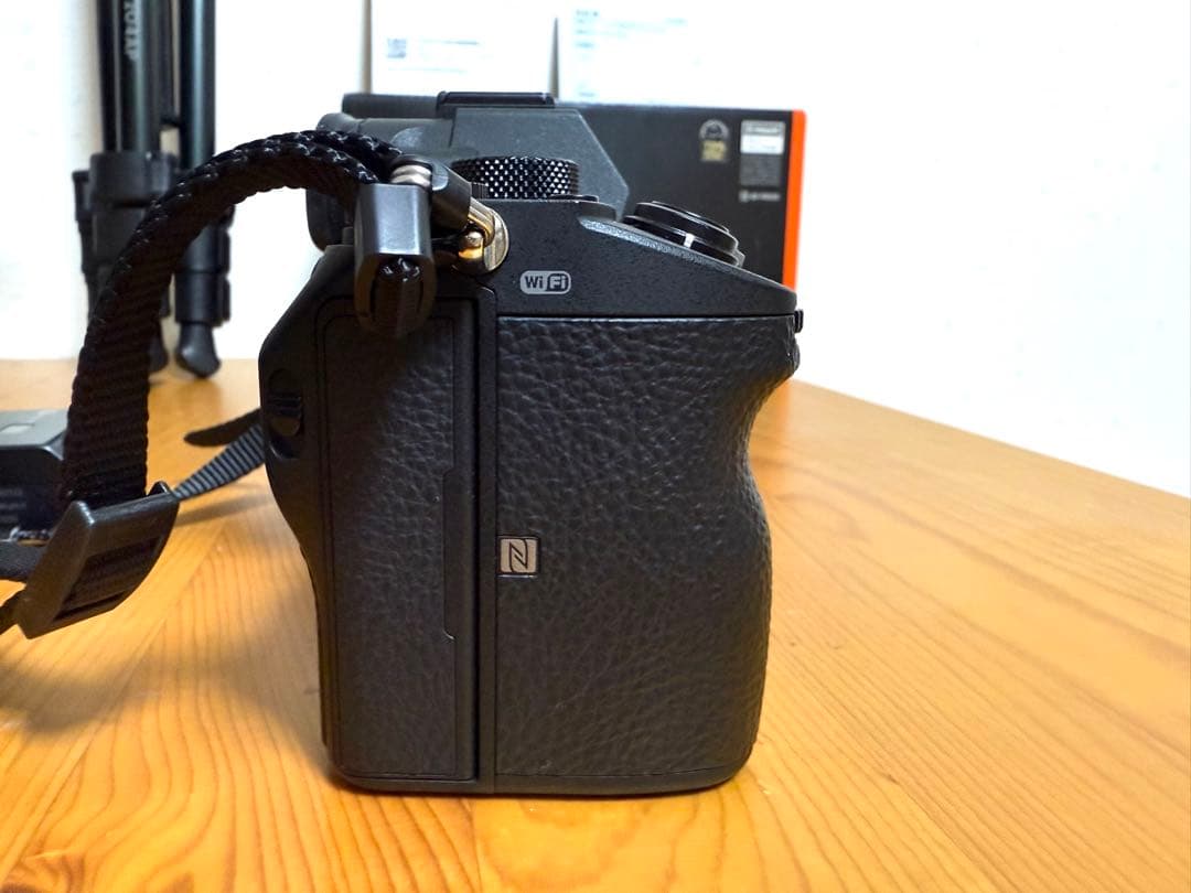 SONY α7Ⅲ 必要なモノのみ選択可 本体、レンズ等 - メルカリ