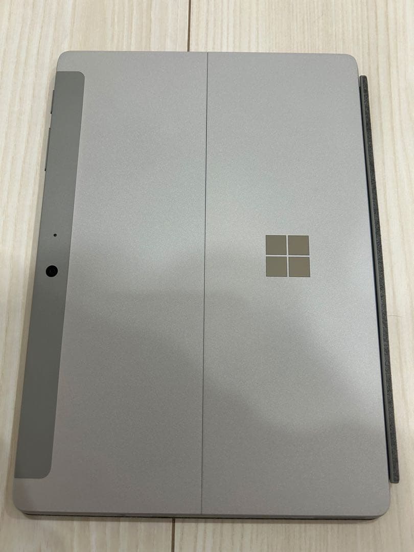 【三辻愛子取置き】Microsoft Surface Go