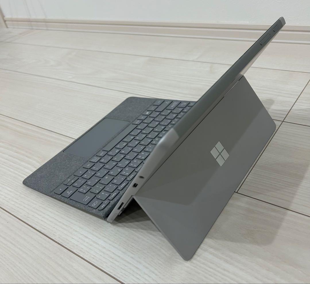 【三辻愛子取置き】Microsoft Surface Go