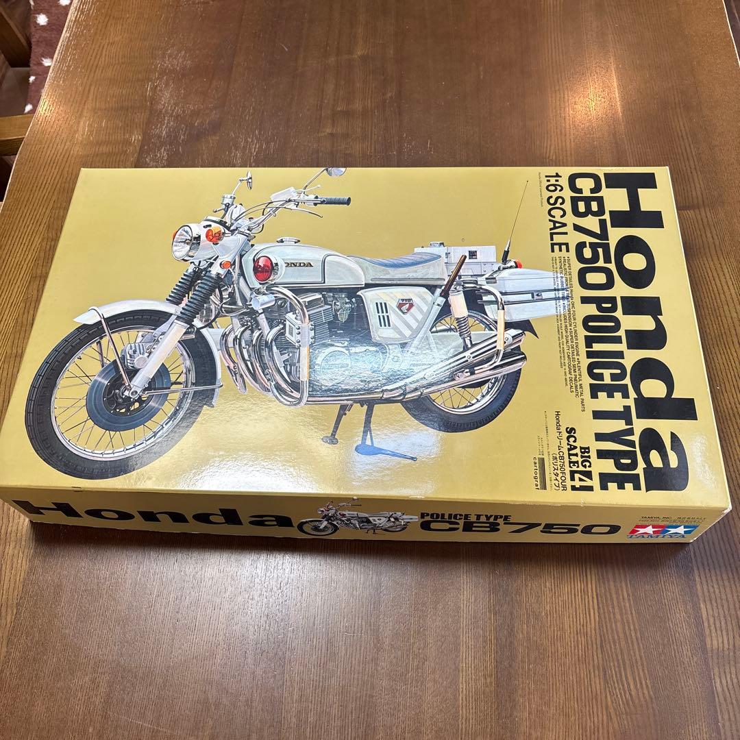 タミヤ オートバイ プラモデル 1/6 ホンダ CB750 ポリスタイプ 未組立
