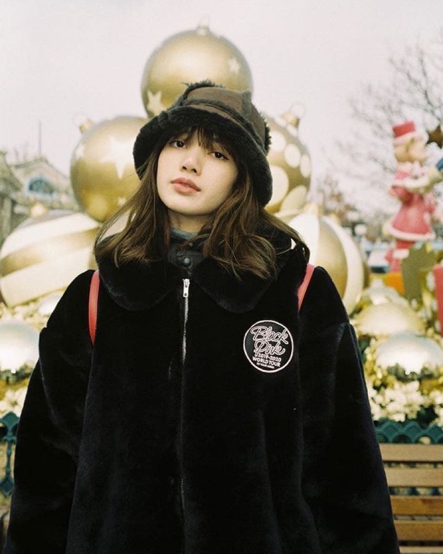 BLACKPINK ブラックピンク 公式 ファーコート 黒 M - メルカリ