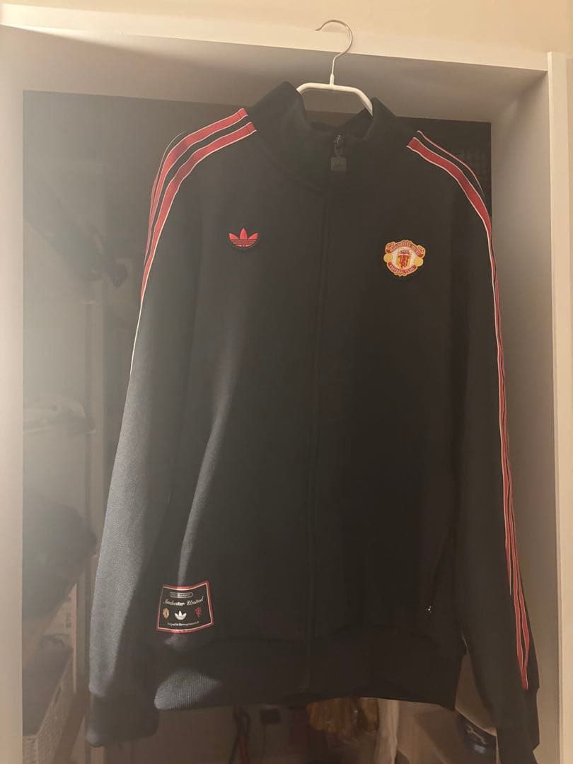 トラックジャケット（マンチェスターユナイテッド） adidas マンチェスター・ユナイテッド トラックジャケット (adidas