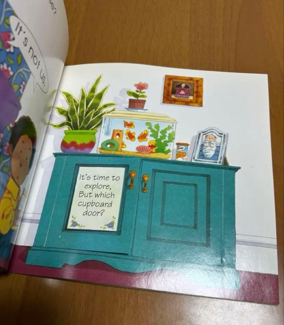 Who's making that noise? 仕掛け絵本 英語 - メルカリ