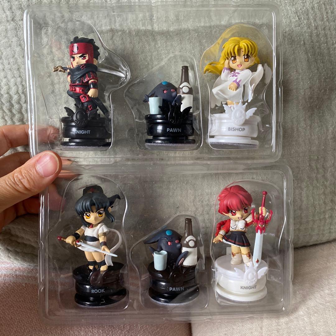 クランプのキセキ 全チェスピースと全冊子、チェス盤セット - メルカリ