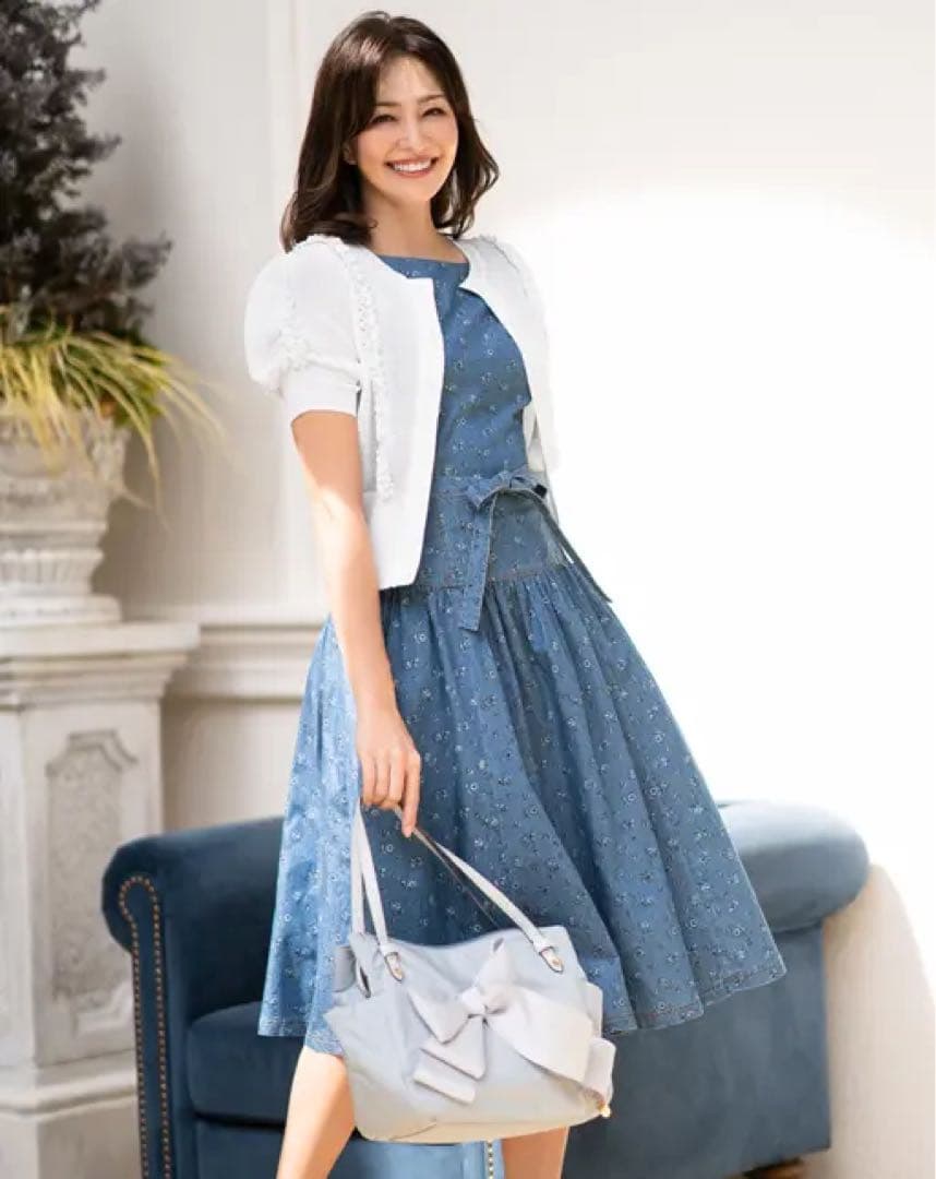 エムズグレイシー☆小花モチーフデニムワンピース - メルカリ