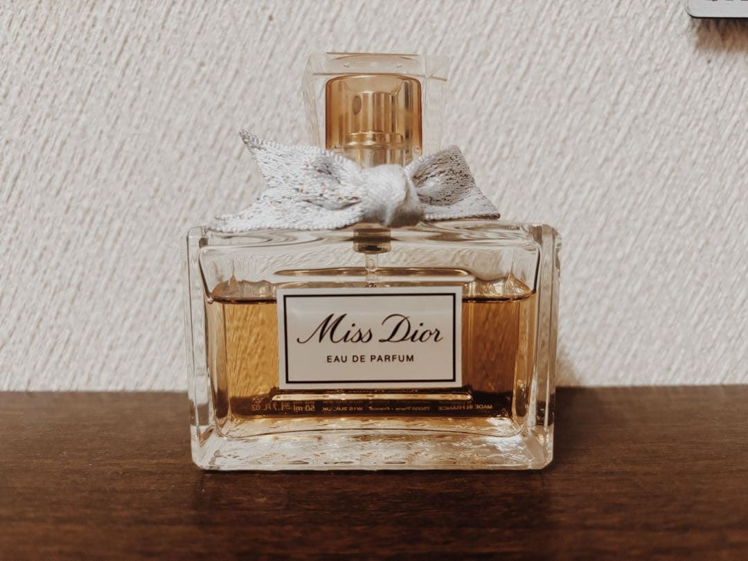 ミス ディオール オードゥ パルファン 50ml 専用ポーチ&箱付き - メルカリ