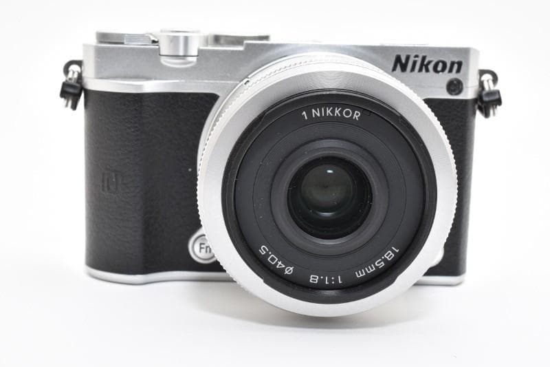 Nikon 1 J5, 1 NIKKOR 18.5mm F/1.8（付属品あり）
