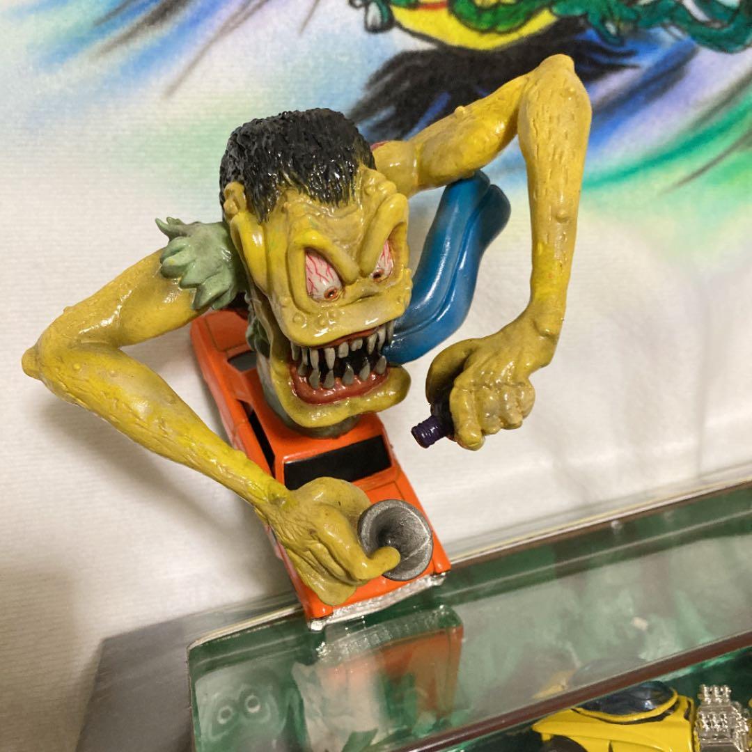 ホットウィール レーシングチャンピオン トレーナーにエアブラシ