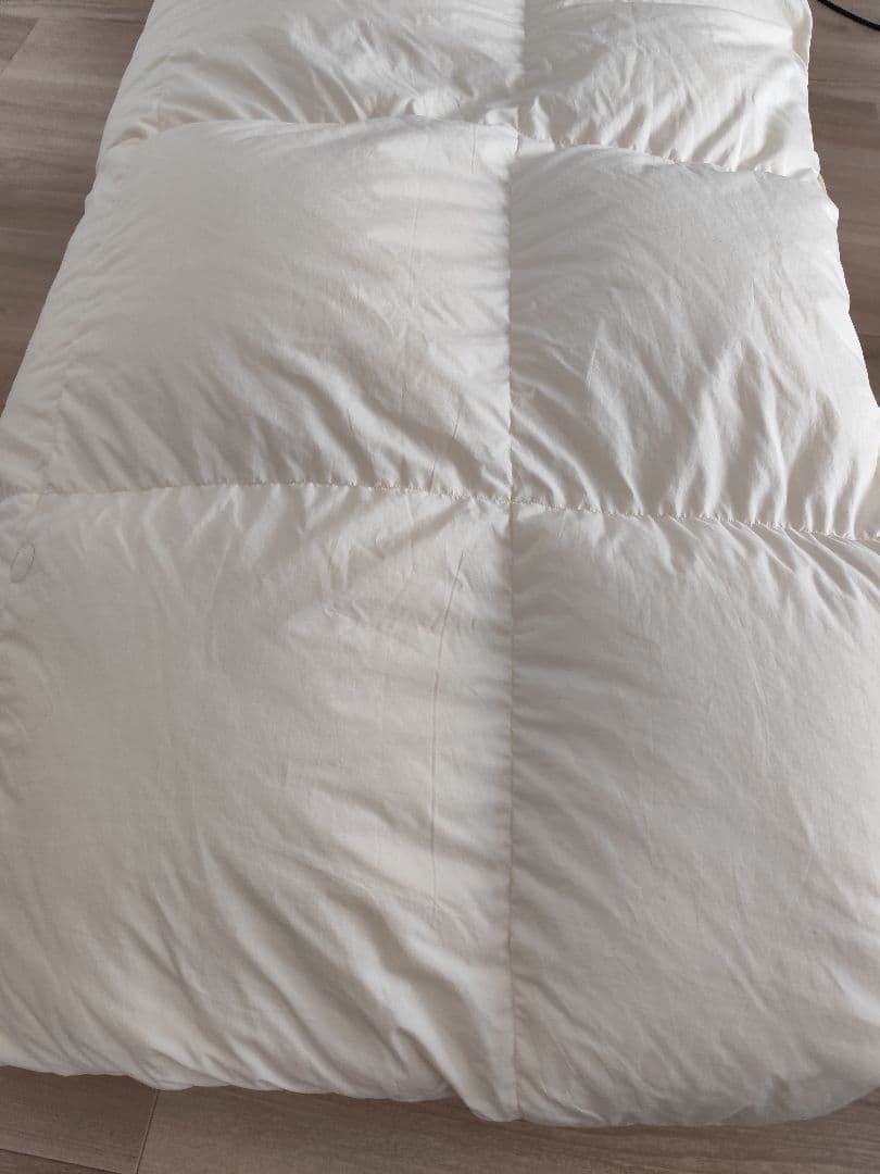 タンスのゲン 羽毛布団 シングル　W防ダニ ダウン90％ 充填量1.0kg Amazon｜タンスのゲン 羽毛布団 シングル【コインランドリーで洗える