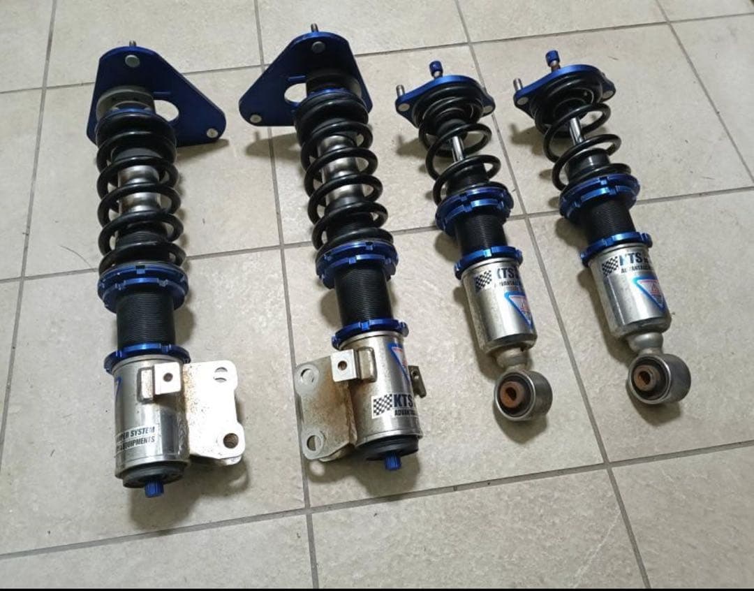 レガシィBH5/BE5レガシイ フルタップ式車高調KTS - パーツベストセラー