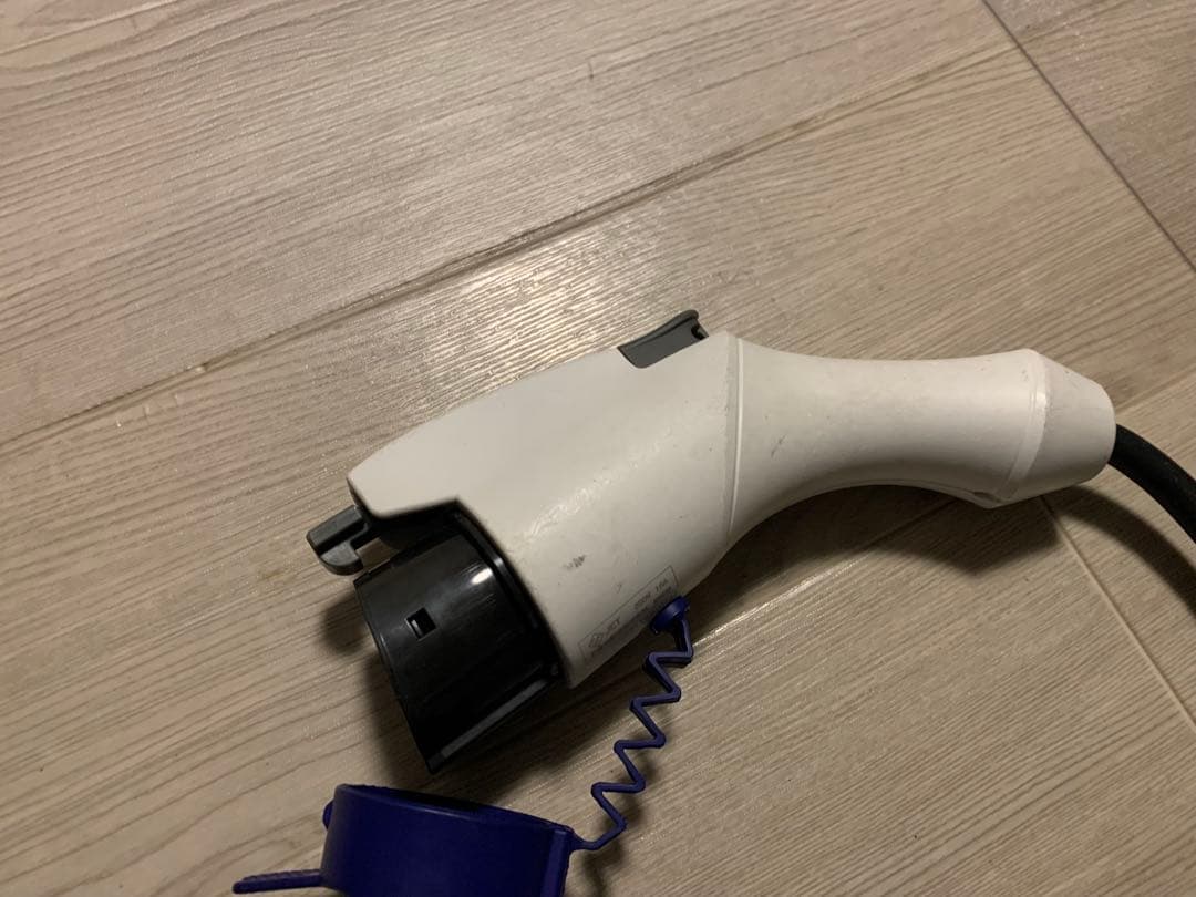 日産 リーフ ZE1 純正 充電ケーブル 200V 7.5m 動作確認済 美品