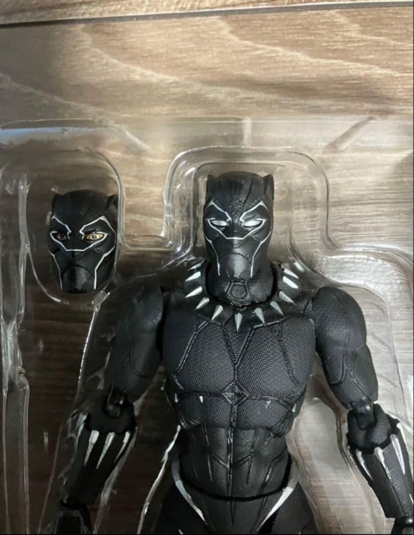 BANDAI S.H.Figuarts ブラックパンサー