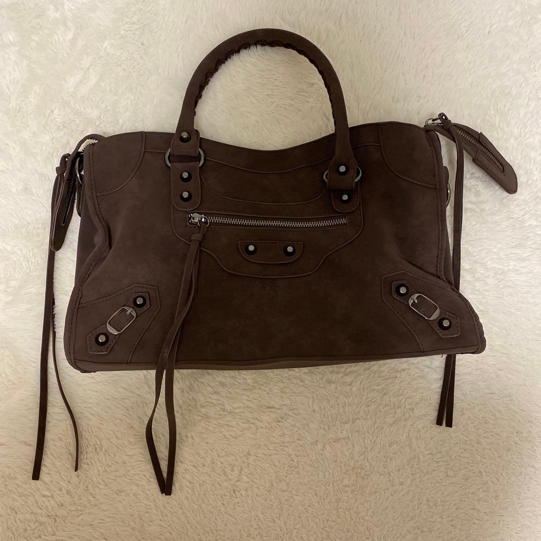 OLIVIA FENG - メルカリ