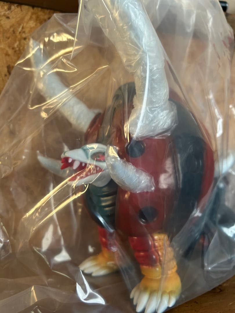 メディコムトイ　MAT ソフビ　ブラックエンド メディコム・トイ「MAT」シリーズ第7弾にレオの最強最後の敵が襲来